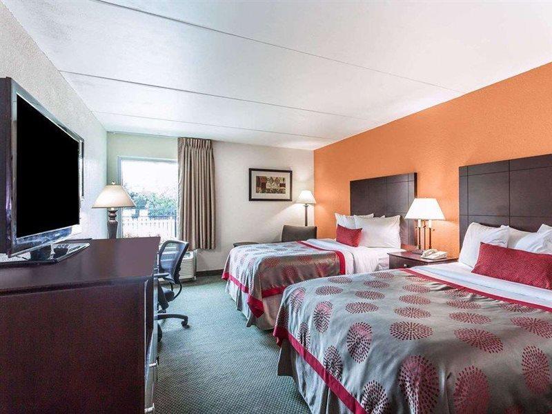 Hotel Ramada By Wyndham Luling Exterior foto