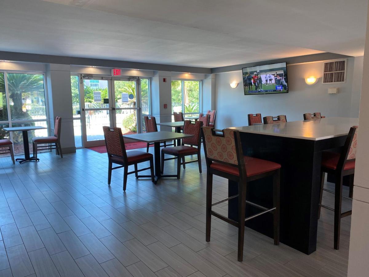 Hotel Ramada By Wyndham Luling Exterior foto